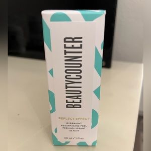 New never used in box. Beauty Counter Reflect Effect Overnight Resurfacing Peel